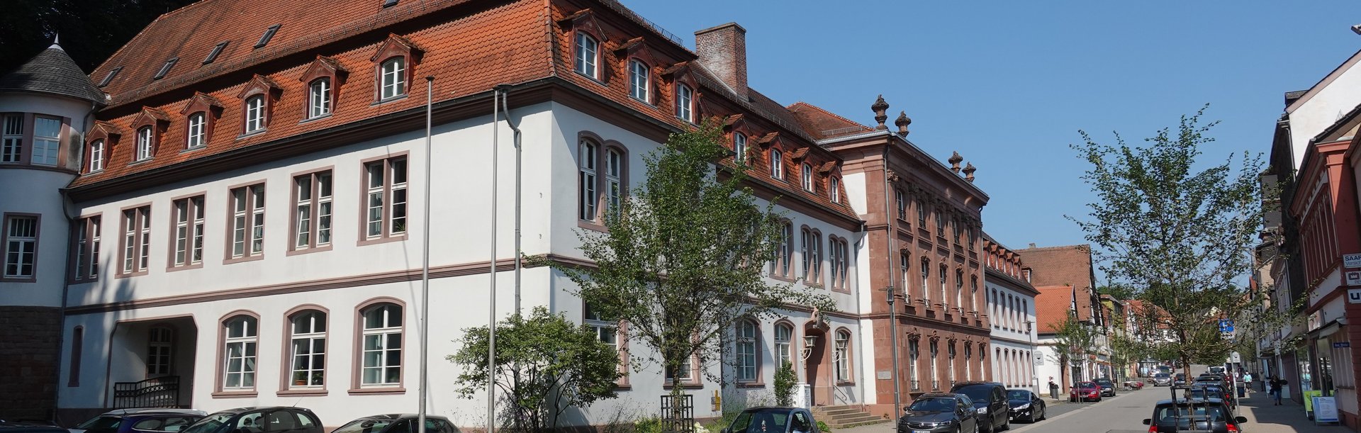 Strassenansicht Gebäude Landratsamt